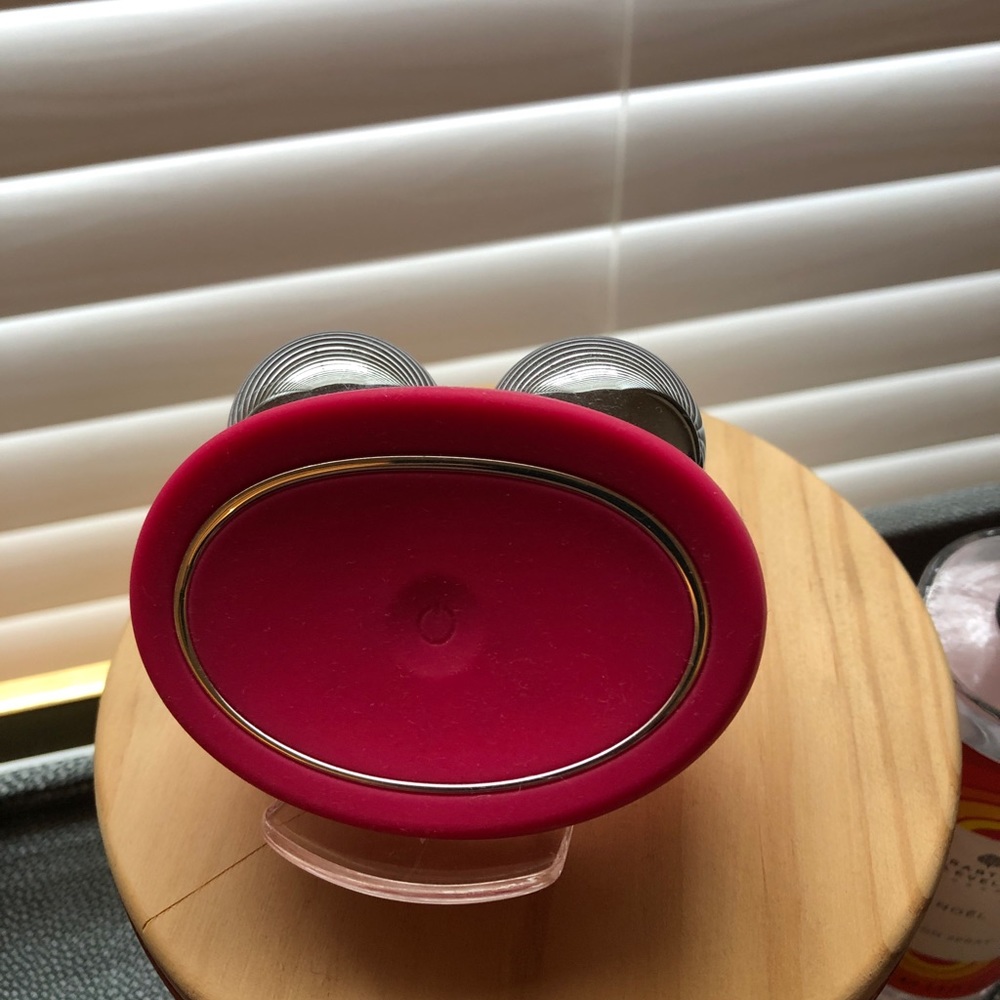 FOREO Bear Microcurrent Facial Lifting Device